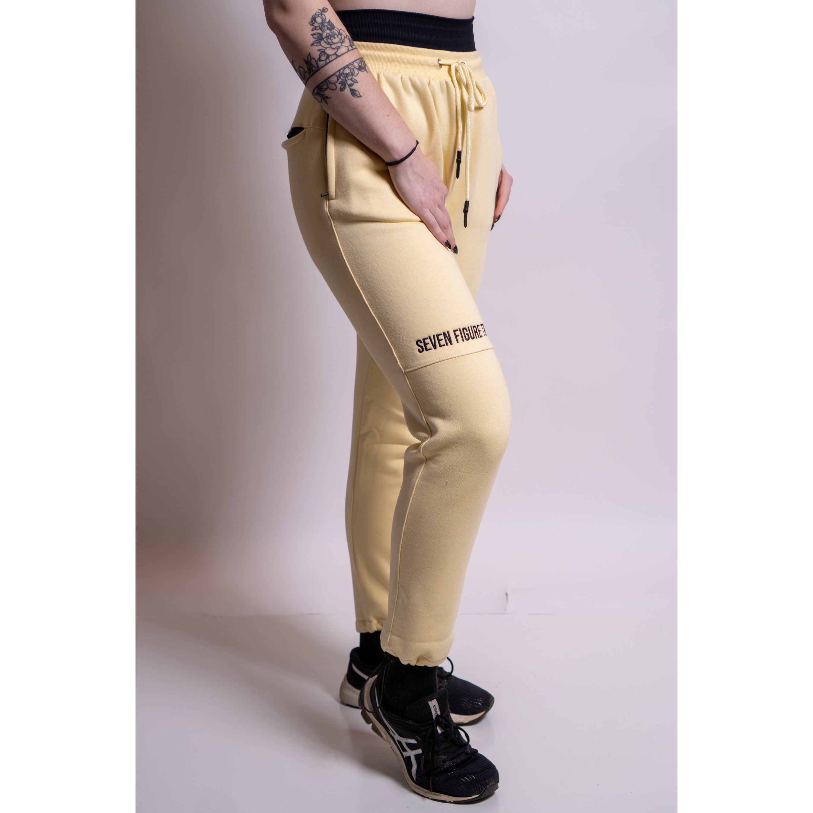 Leo Gold Tech Joggers